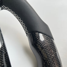 Load image into Gallery viewer, CCexcellent For Infiniti G25 G35 G37 G37X 2007-2015 carbon fiber steering wheel