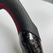 Load image into Gallery viewer, CCexcellent For Infiniti QX50 2014/2015/2016/2017/2018 carbon fiber steering wheel