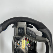 Load image into Gallery viewer, CCExcellent For Ford Expedition/F150/F250/F350/F450/F550/F650/F750 2015-2021 carbon fiber steering wheel