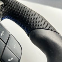 Load image into Gallery viewer, CCExcellent For Ford Expedition/F150/F250/F350/F450/F550/F650/F750 2015-2021 carbon fiber steering wheel